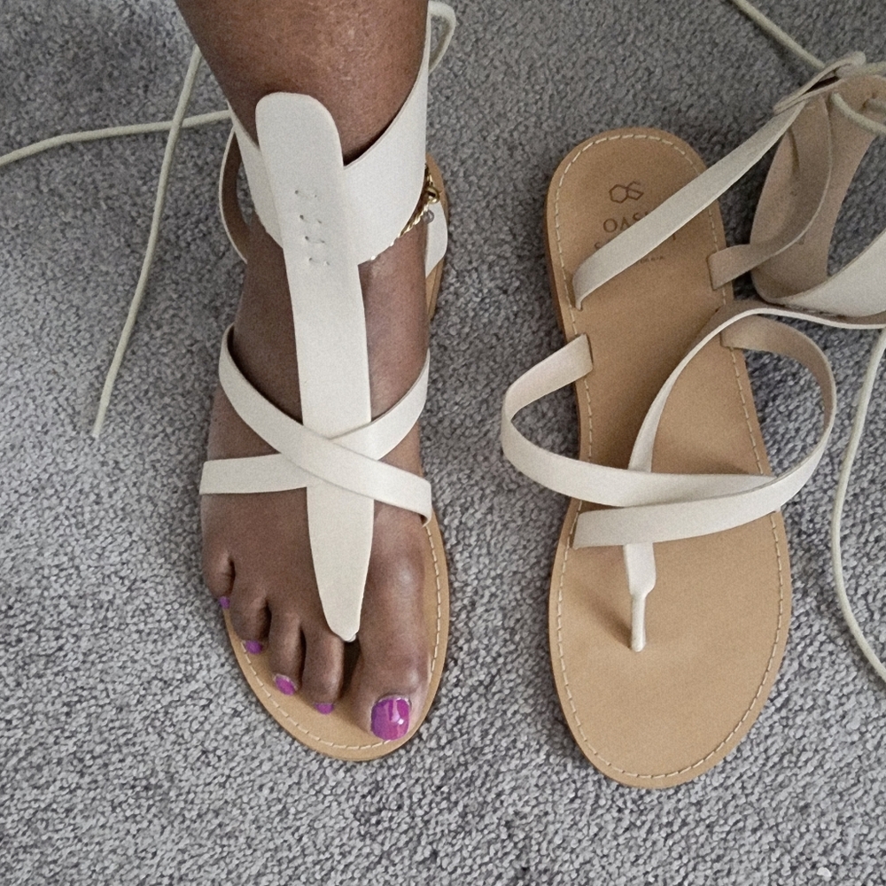 Chic Cream Gladiator Sandals with tie